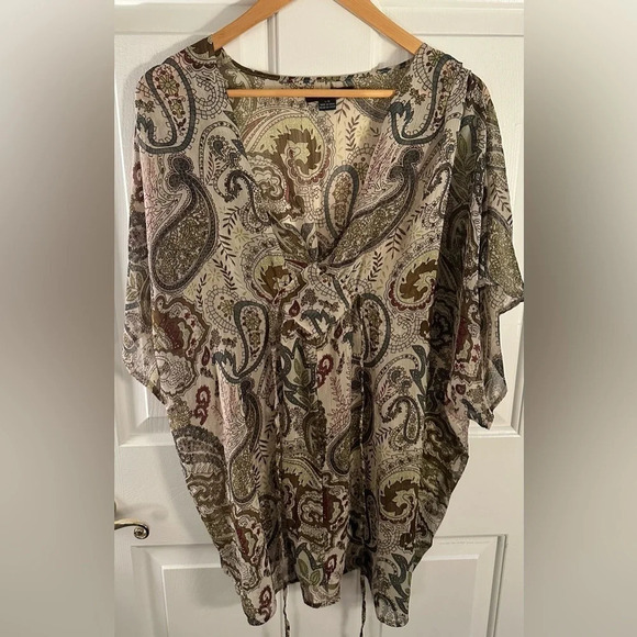 Paper Tee Sheer Paisley Short Sleeve Blouse Size Large - Picture 2 of 8